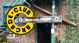 Arcade Club Entrance 2.jpg