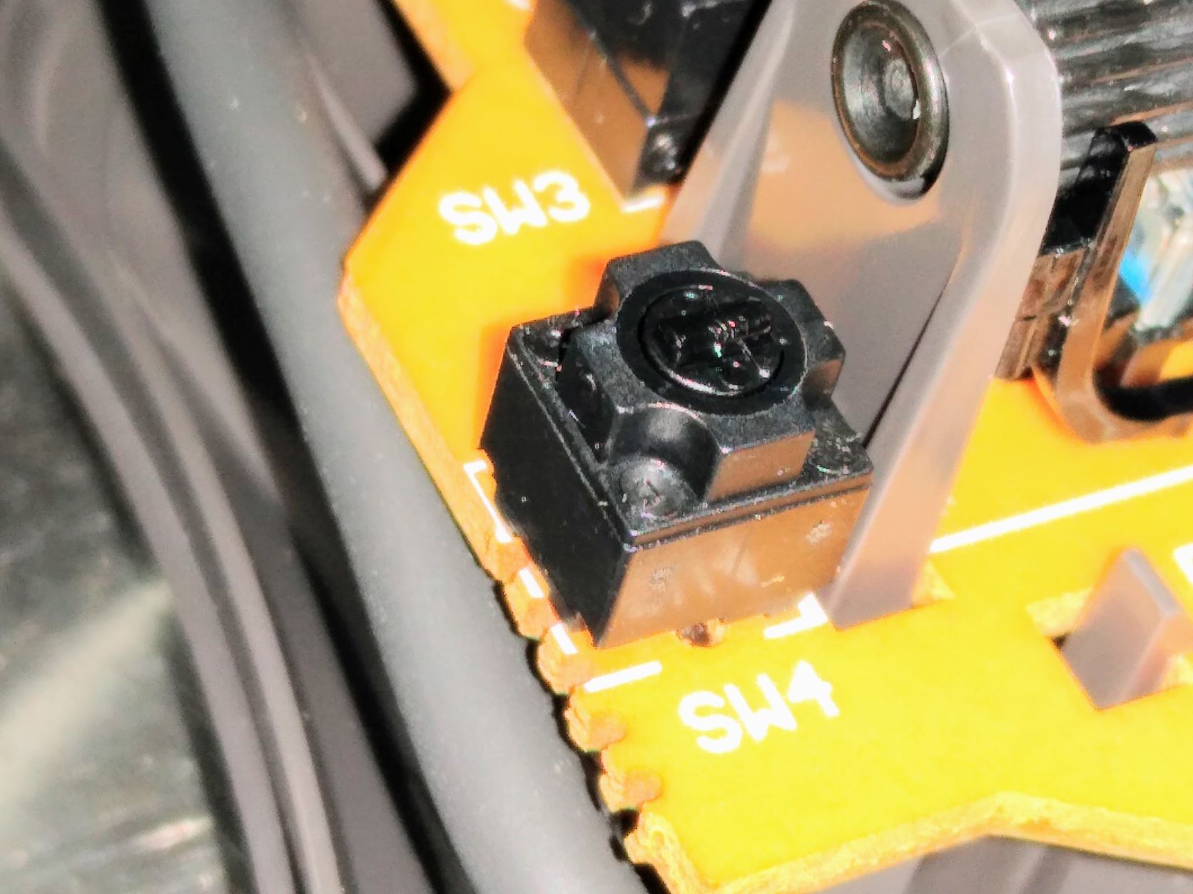 mini_micros_switch.jpg