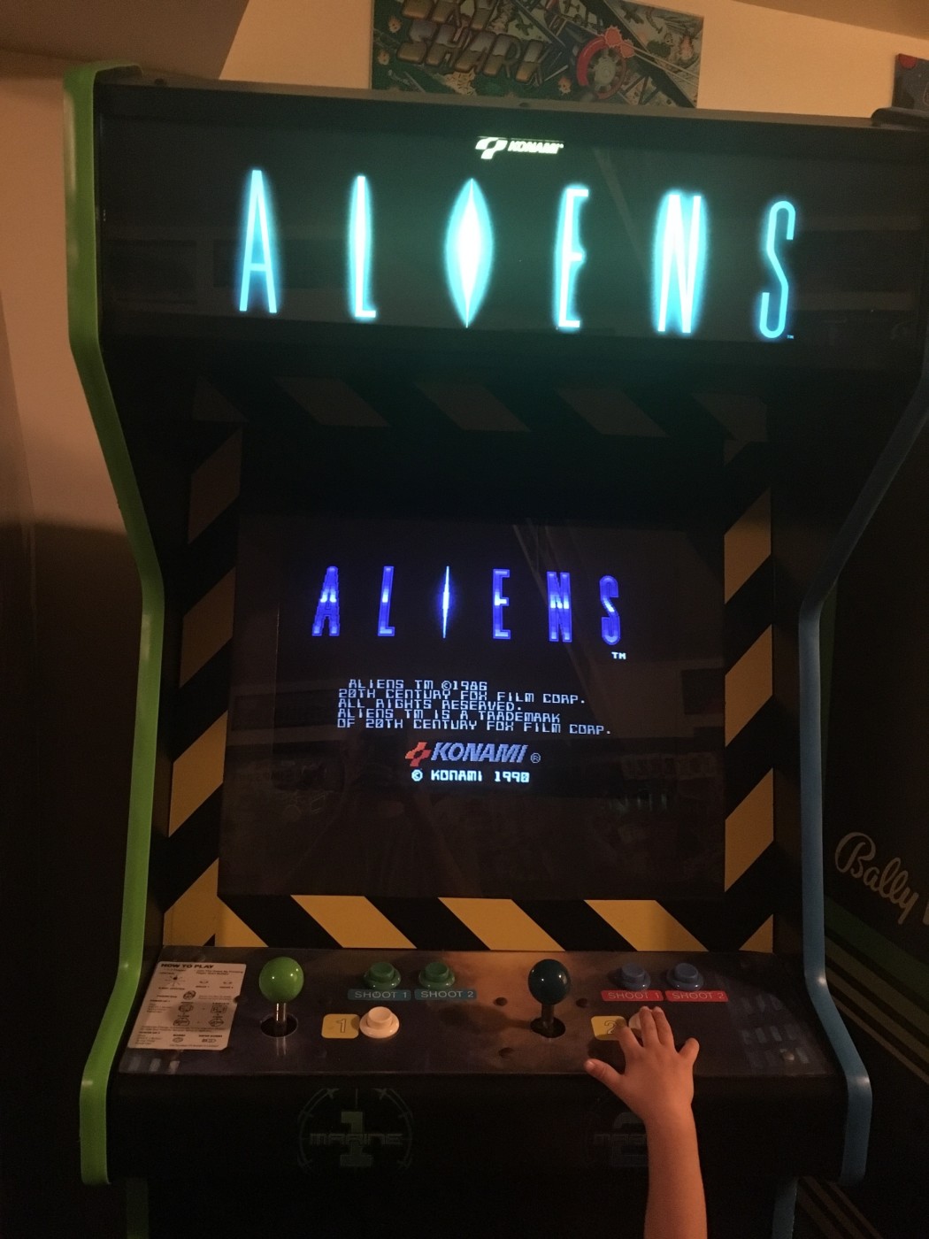 Aliens_HS-1_cabinet_2.jpg
