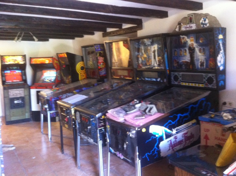 gameroom2.jpg