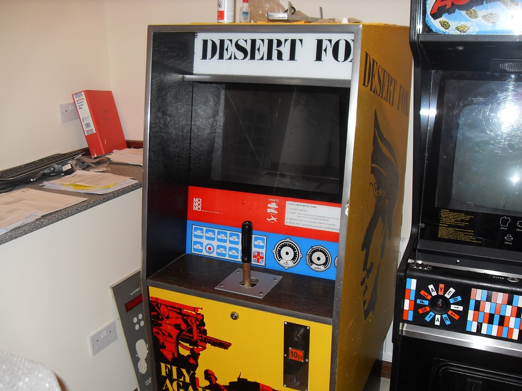 office_arcade_machines_004.JPG